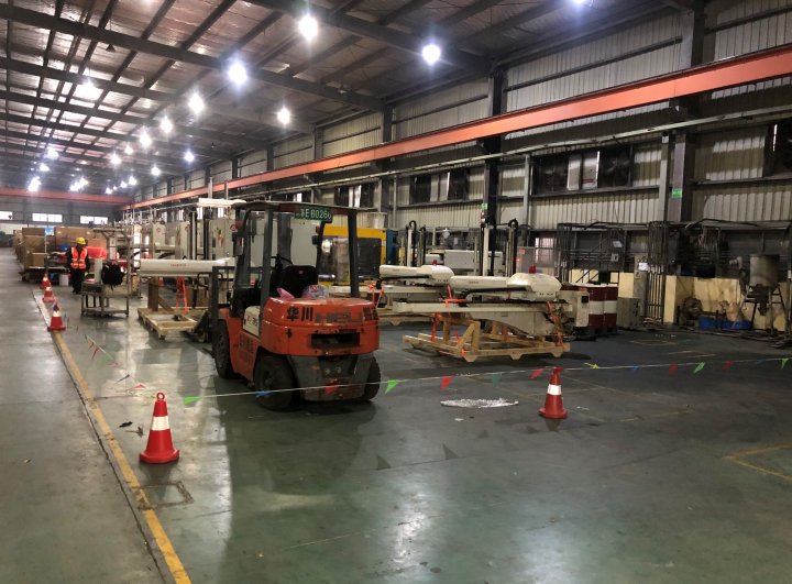 注塑機(jī)搬遷案例